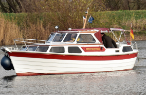 Yacht Motorboot